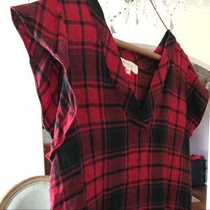 Red/black plaid Vince Camuto blouse